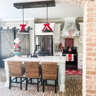 A gingerbread Christmas kitchen