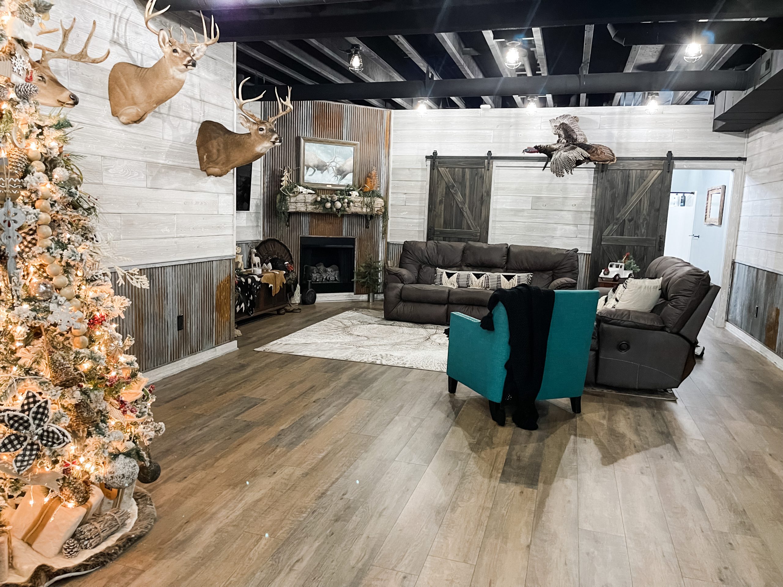 rustic Christmas basement - Re-Fabbed