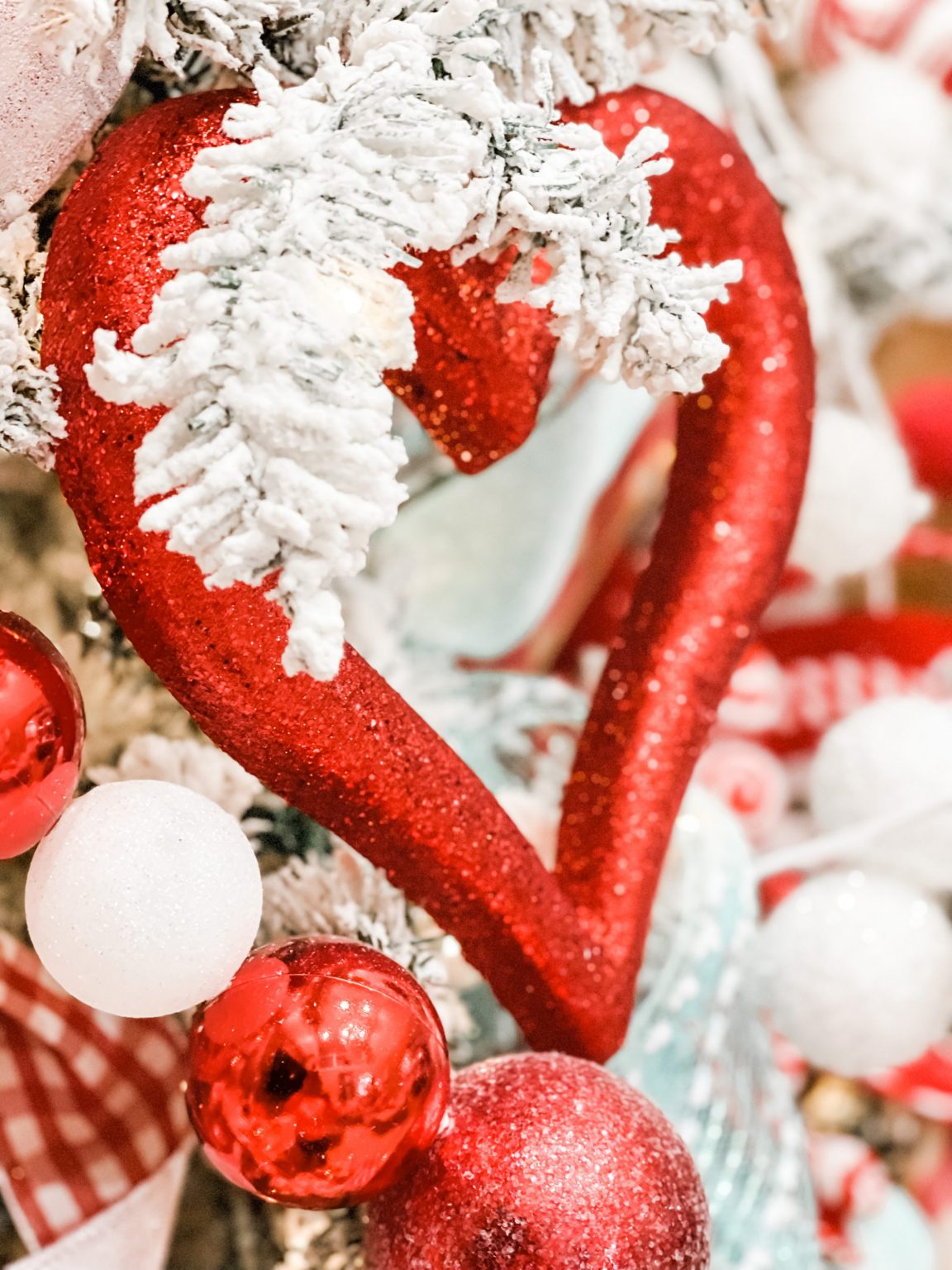 how to transition from a christmas tree to a valentine tree ReFabbed