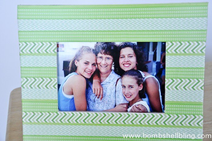 DIY photo frame using washi tape