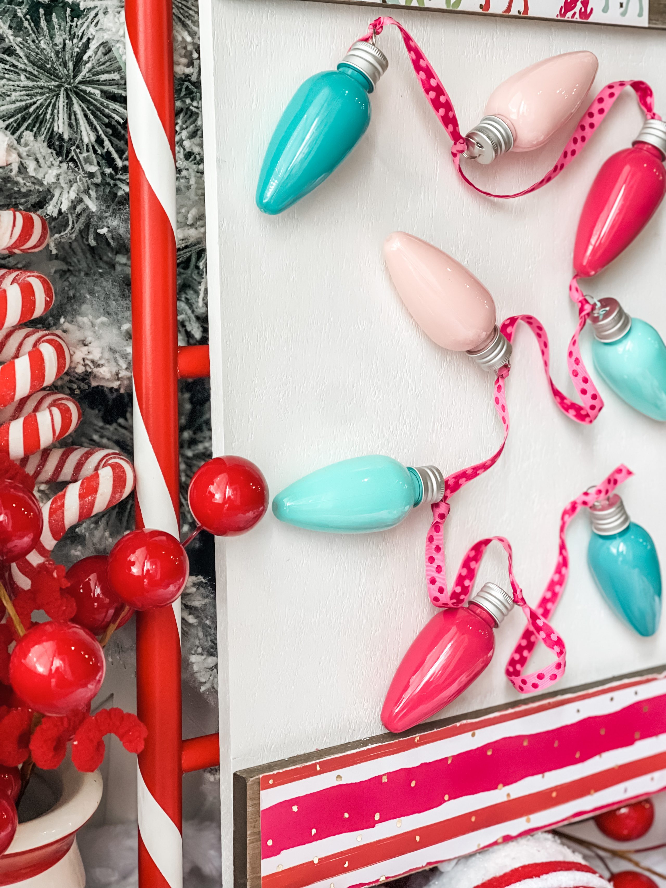 diy tangled christmas lights sign ReFabbed