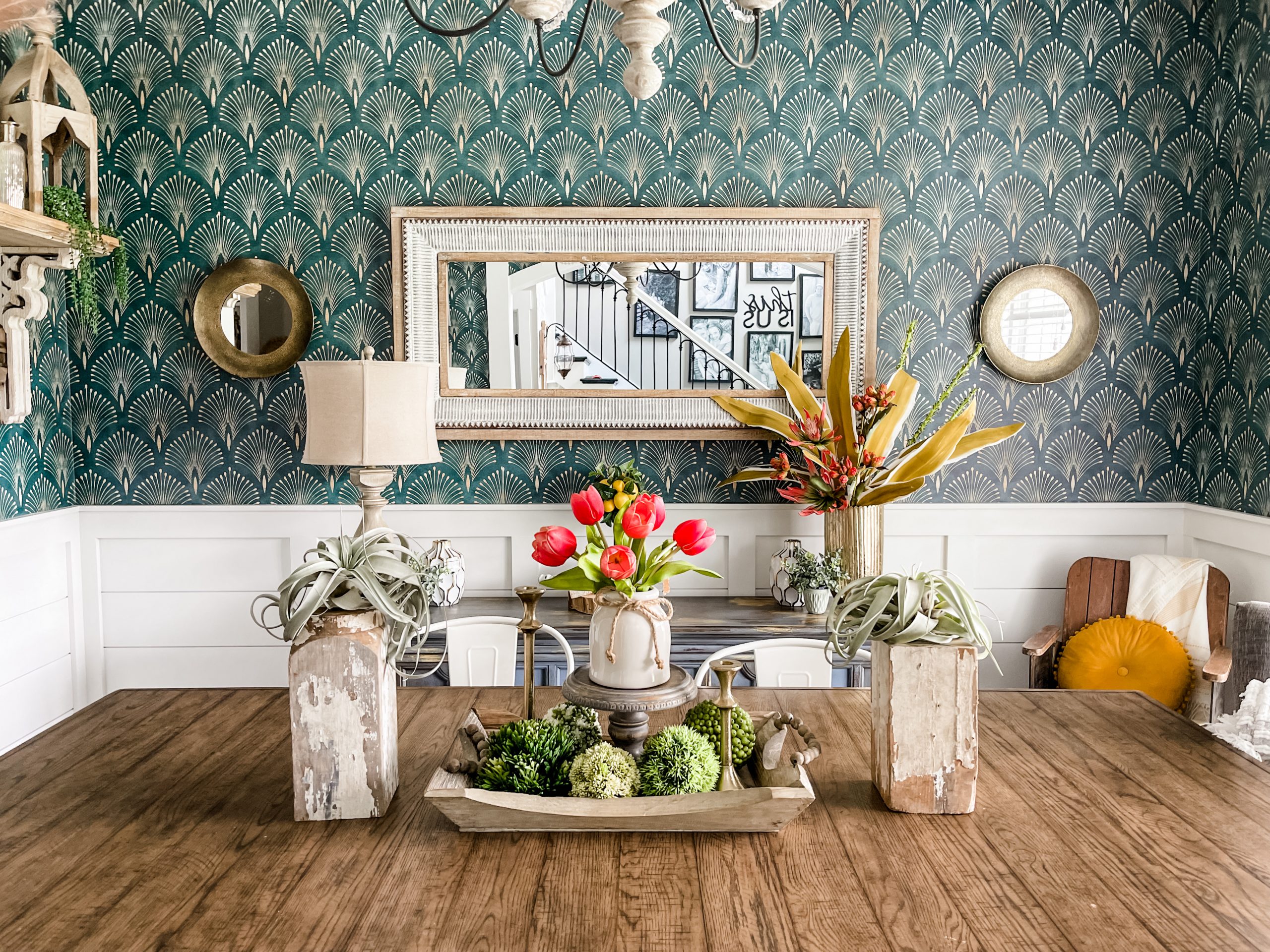 wallpaper in the dining room - Re-Fabbed wallpaper in the dining room - Re-Fabbed