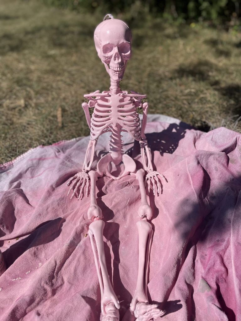 spray paint a skeleton - Re-Fabbed