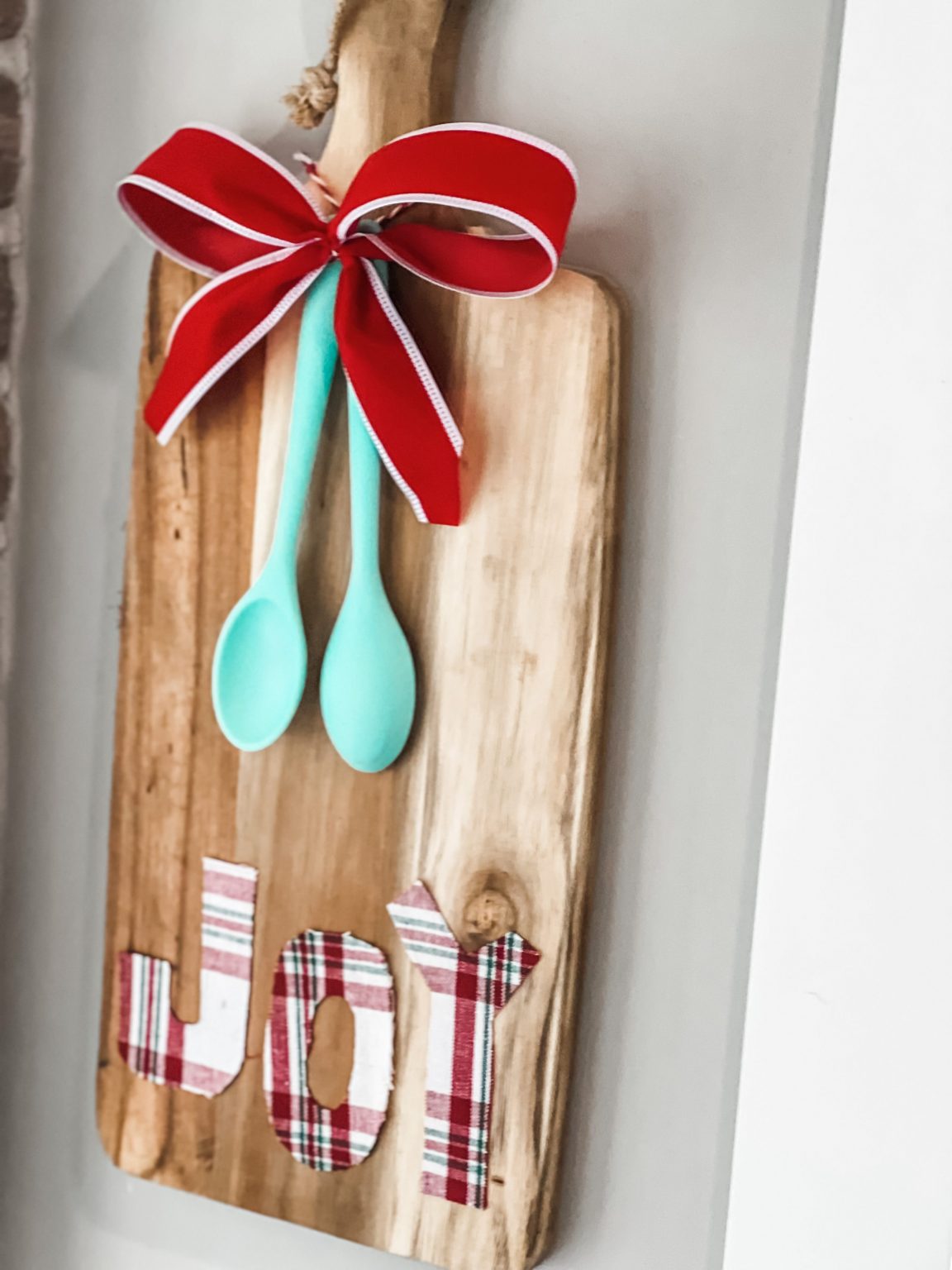 christmas cutting board makeover ReFabbed