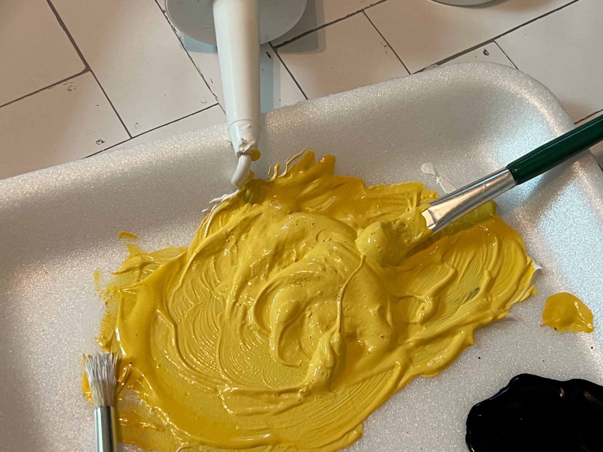 how to add texture to paint using caulk ReFabbed