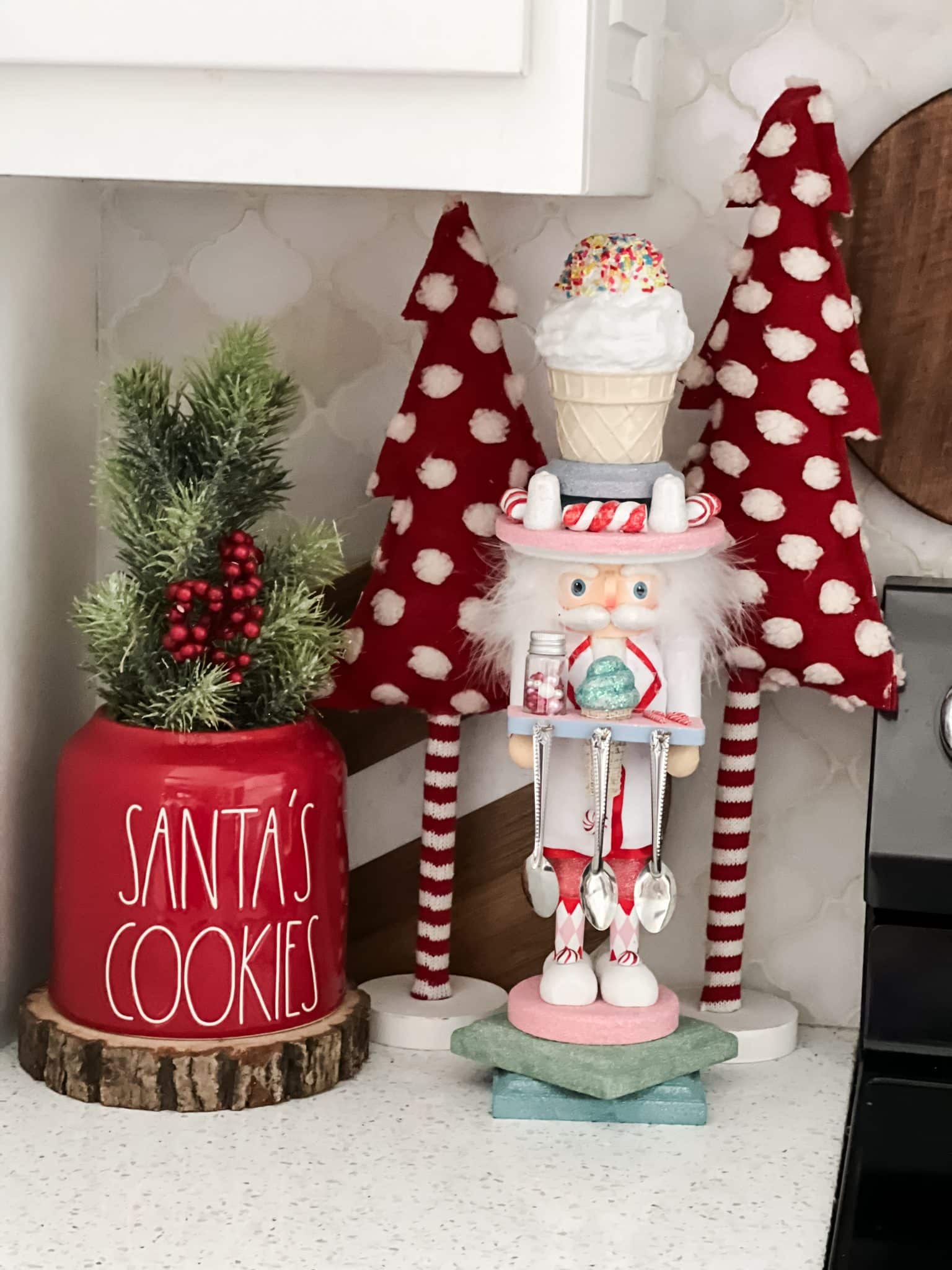 christmas kitchen inspiration with red and white - Re-Fabbed