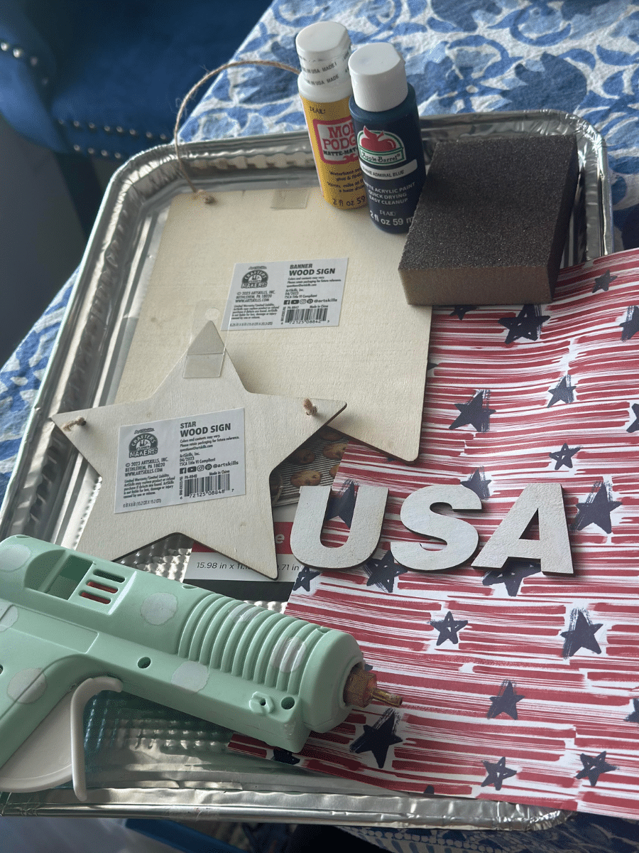 how to make diy patriotic banner using dollar general supplies ReFabbed