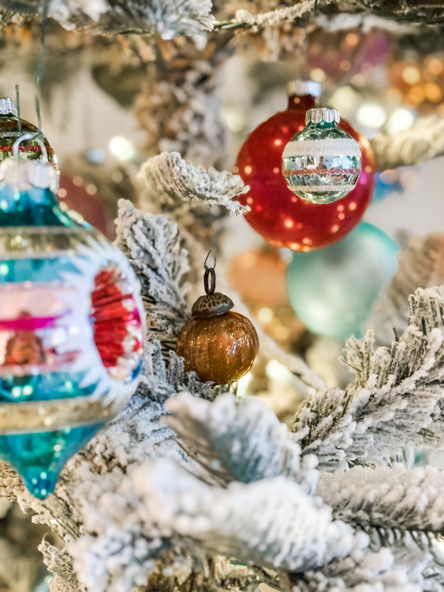 how to create a vintage Christmas tree with glass ornaments Re Fabbed