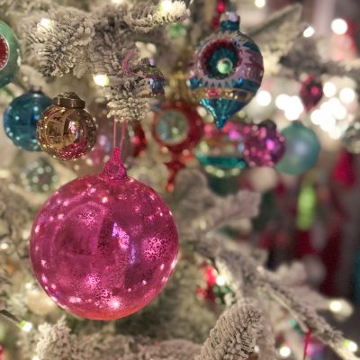 how to decorate for Christmas with a vintage theme
